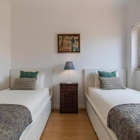 Lovelystay - Mountain View